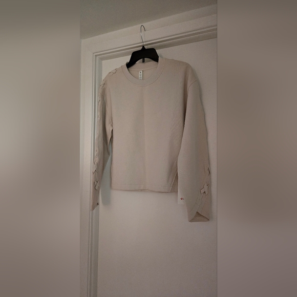 Lululemon Braided Sleeve Pullover - Picture 4 of 8